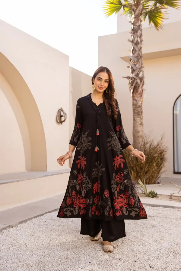 Black_German_Rayon_Embroidered_Floral_Kurta_With_Palazzo_For_Women