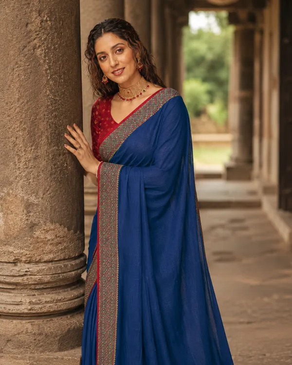 Blue_Embellished_Border_Saree_for_Women