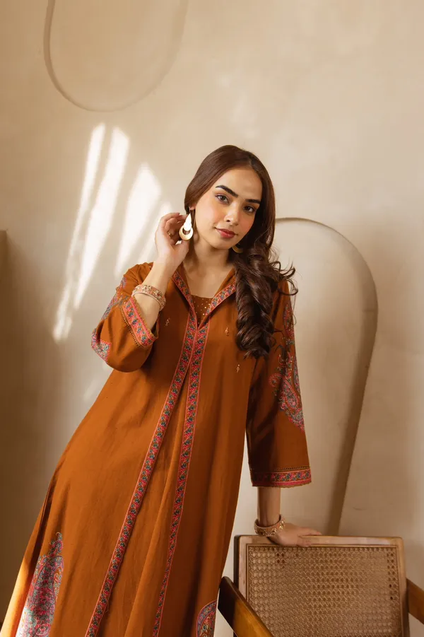 Mustard_Cotton_Flex_Embroidered_Kurta_Set_For_Women