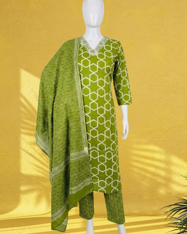 Green_Cotton_Printed_Straight_Kurta_Set_for_Women