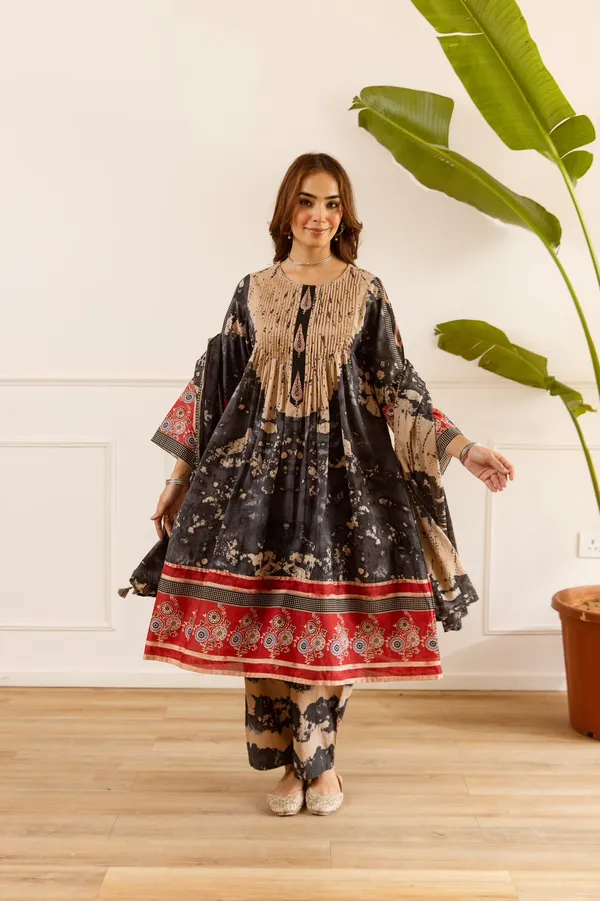 Black_Cotton_Floral_Printed_Kurta_Set_For_Women