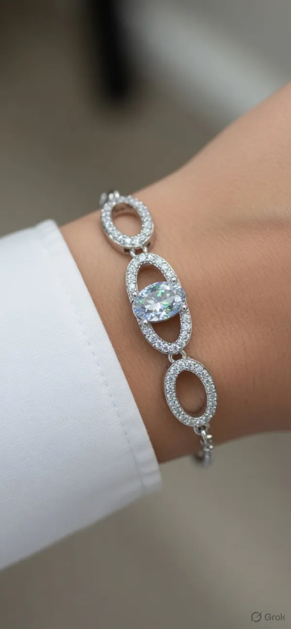 Silver_Tone_Crystal_Studded_Oval_Link_Bracelet_For_Women