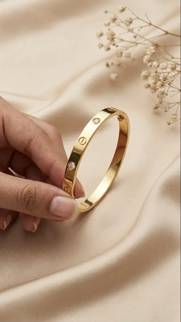 Anti_Tarnish__Love_Bracelet_With_Screw_Motif