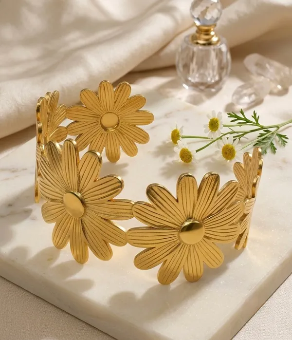 Gold_Stainless_Steel_Floral_Accent_Ring_For_Women