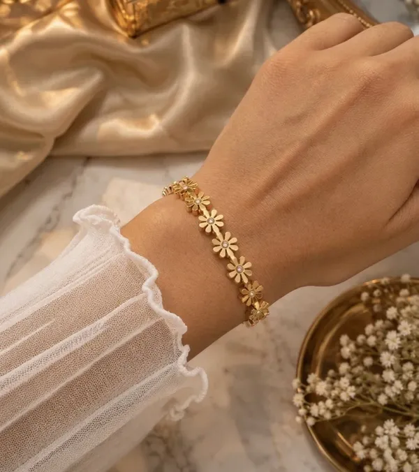 Anti_Tarnish_Daisy_Bracelet_for_Women_and_girls