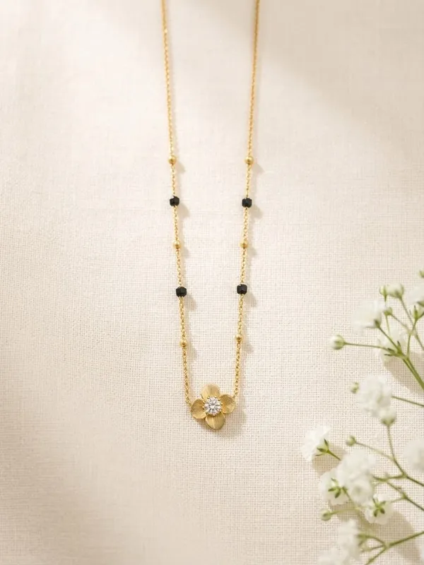 Aura_Floral_Anti-tarnish_Gold_Mangalsutra