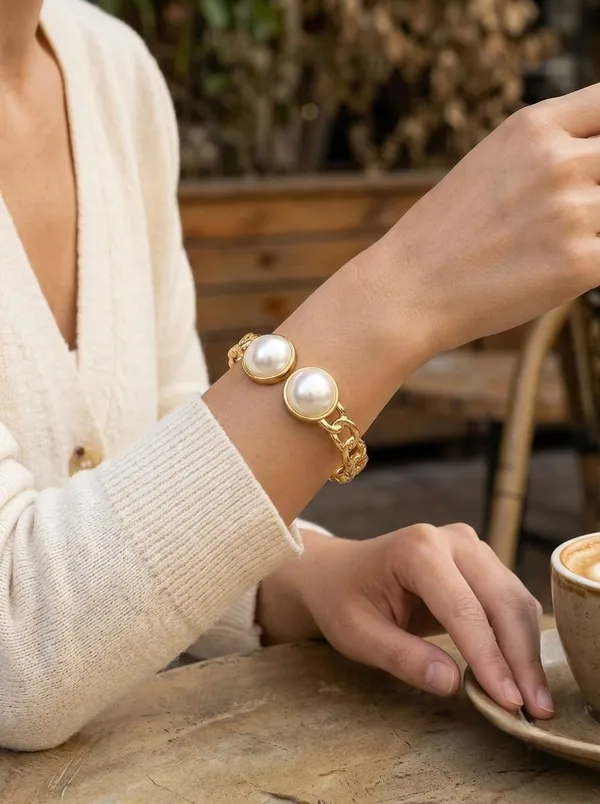 Elegant_Single-Stone_Anti-tarnish_Bangle_Bracelet