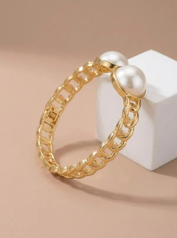 Elegant_Single-Stone_Anti-tarnish_Bangle_Bracelet