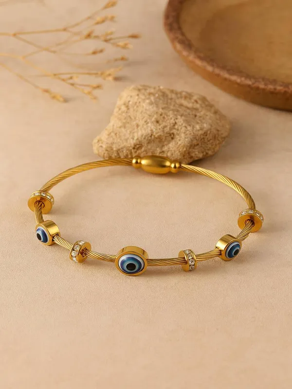 Evil_Eye_jewelry_combo_(necklace_and_bracelet_set)