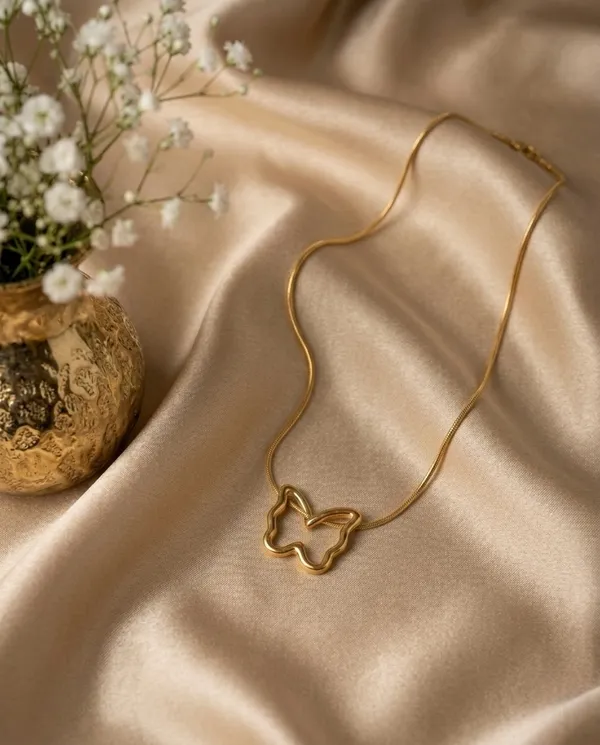 Hollow_Butterfly_Necklace