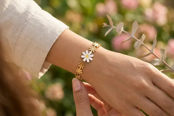 Gold_Stainless_Steel_Floral_White_Beaded_Bracelet_For_Women