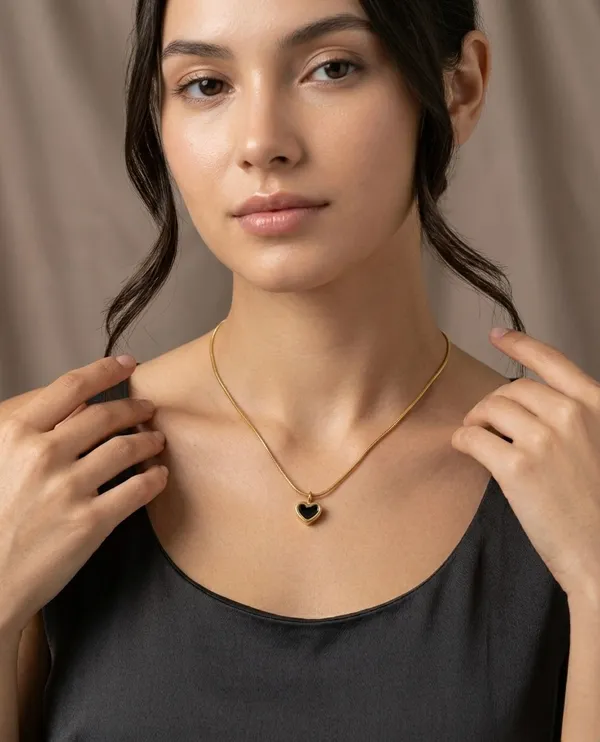 Gold_Stainless_Steel_Heart_Pendant_Delicate_Chain_For_Women