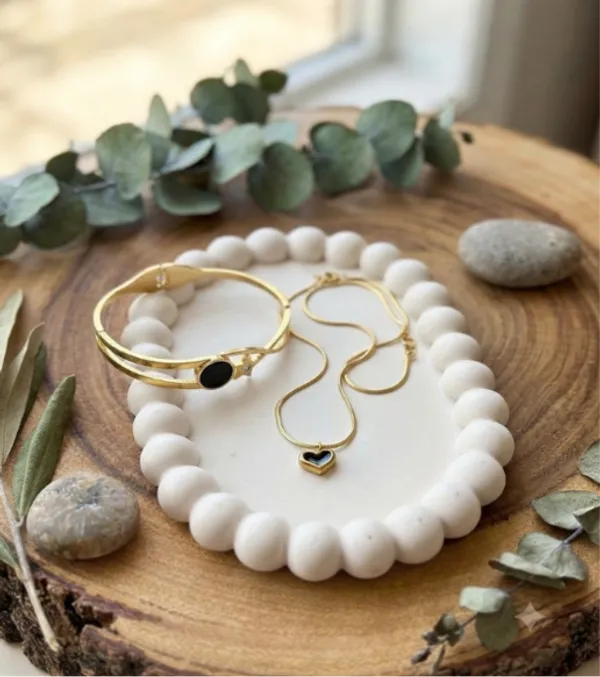 Combo_Gold_Plated_Black_Stone_Geometric_Cuff_Bracelet_and_Gold_Heart_Pendant_Necklace_with_Delicate_Chain_for_Women