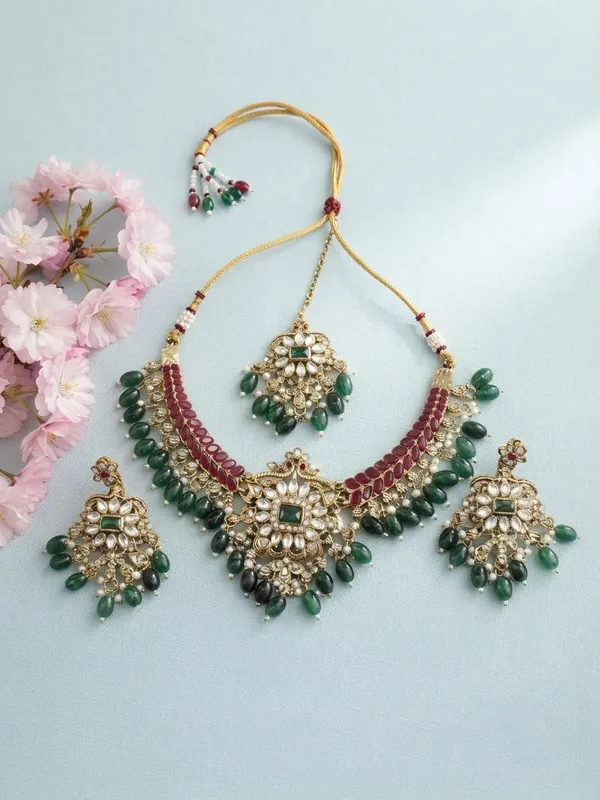 Traditional_Ruby_and_Emerald_Kundan_Necklace_Set