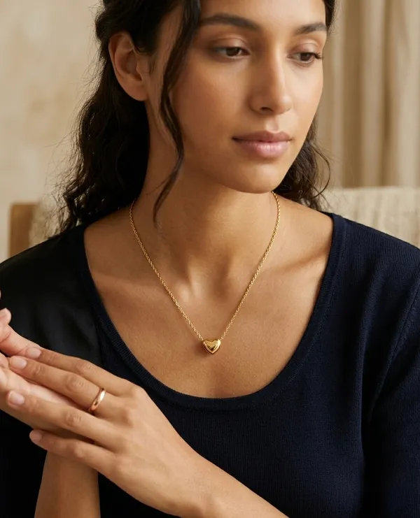 Gold_Stainless_Steel_Heart_Pendant_Delicate_Chain_Necklace_For_Women
