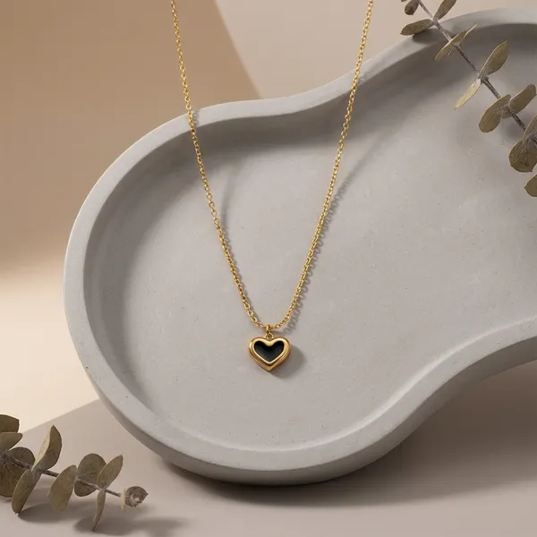 Gold_Stainless_Steel_Heart_Pendant_Delicate_Chain_For_Women
