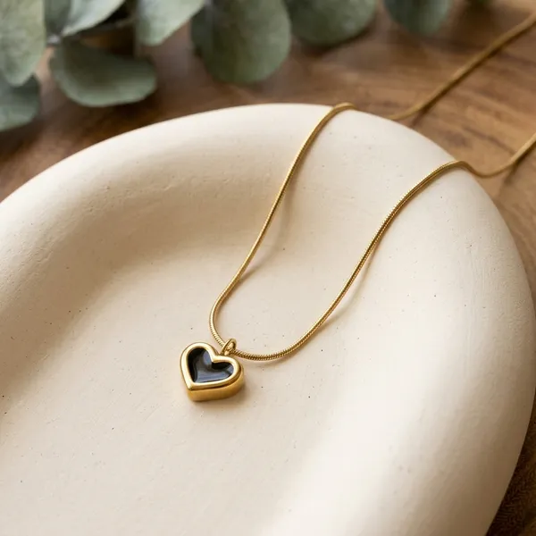 Gold_Stainless_Steel_Heart_Pendant_Delicate_Chain_For_Women