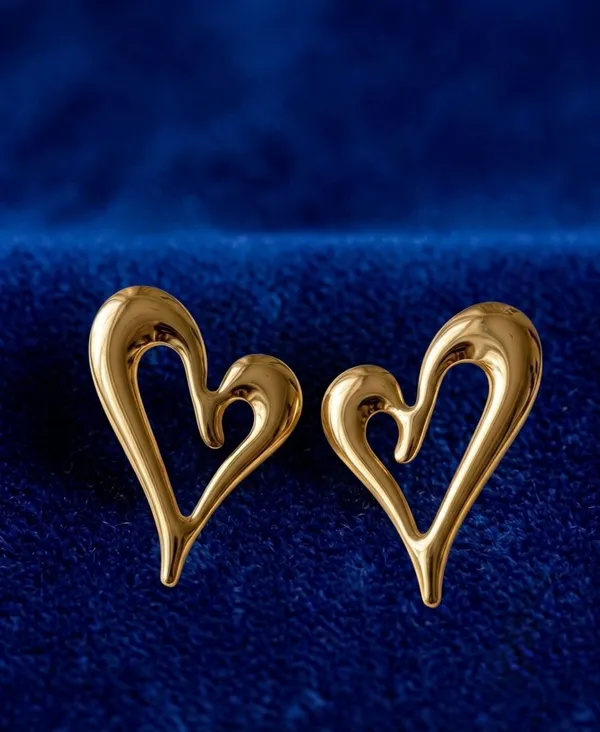 Gold_Stainless_Steel_Heart_Shaped_Stud_Earrings_For_Women
