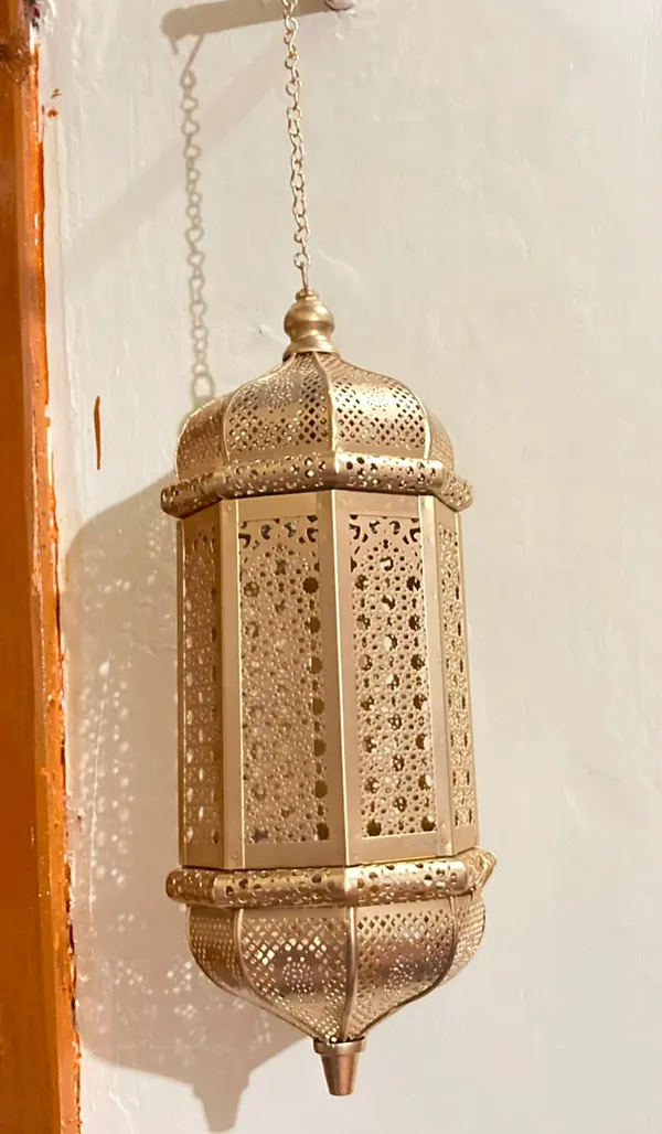 Metal_Moroccan_Style_Gold_Hanging_Lamp