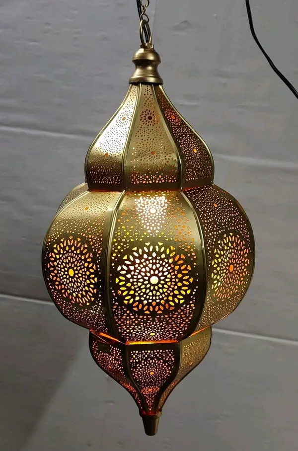 Mild_Steel_Moroccan_Perforated_Gold_Pendant_Hanging_Lamp
