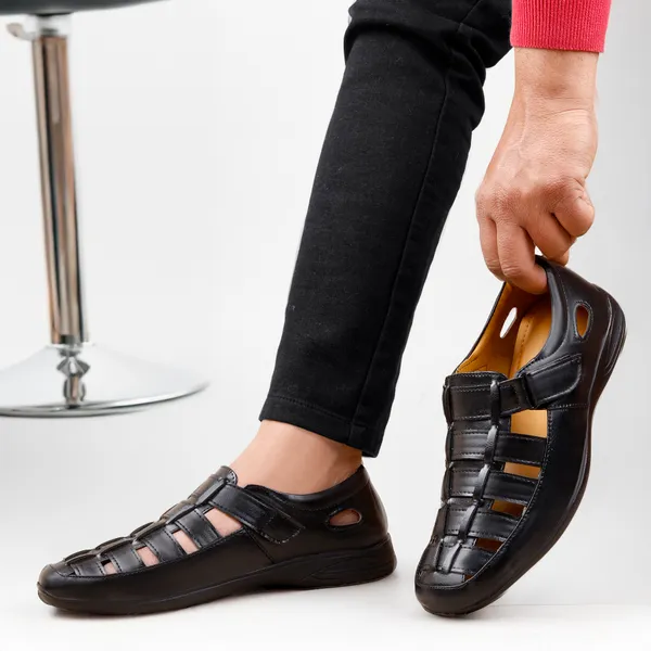 Black_Synthetic_Leather_Sandal_For_Men