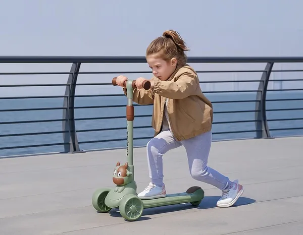 Mlu_Kids_3_Wheel_Kick_Scooter_With_Led_Light_Up_Wheels_Music_Function_Adjustable_Handlebar_Cow_Design_Ride_On_Toy_For_Boys_Girls