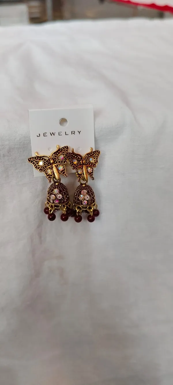 Golden_Alloy_Earrings_For_Women