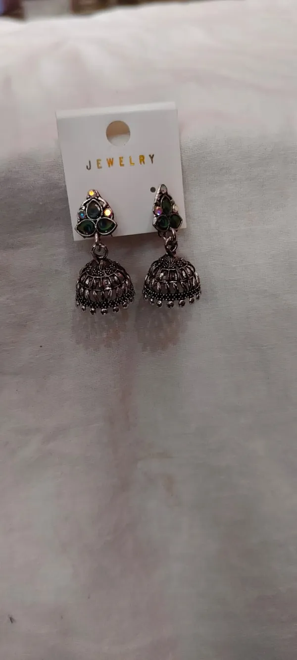 Black_Alloy_Earrings_For_Women
