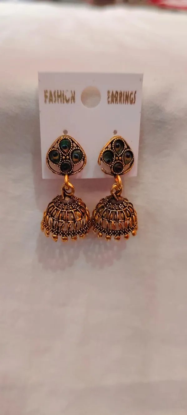 Golden_And_Black_Alloy_Earrings_For_Women