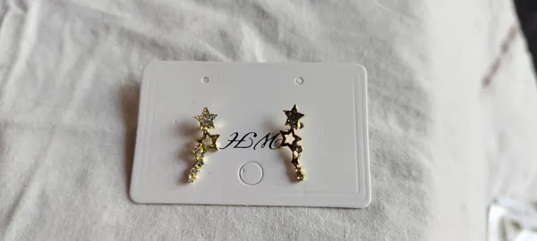 Golden_Alloy_Earrings_For_Women