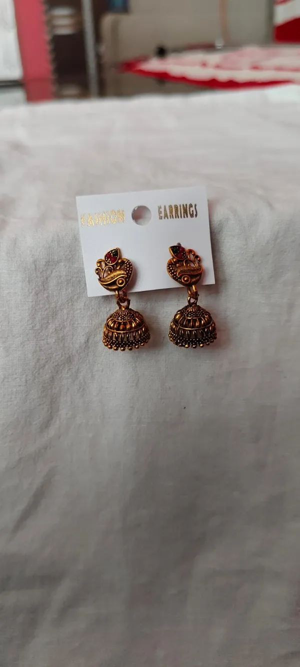 Red_And_Golden_Alloy_Earrings_For_Women