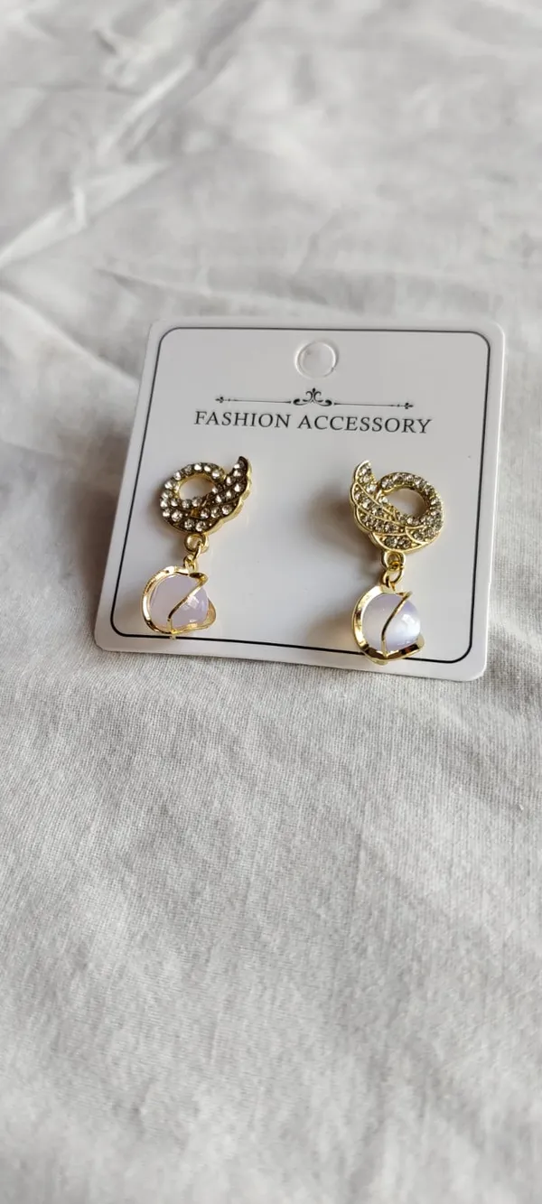 Golden_And_White_Alloy_Earrings_For_Women