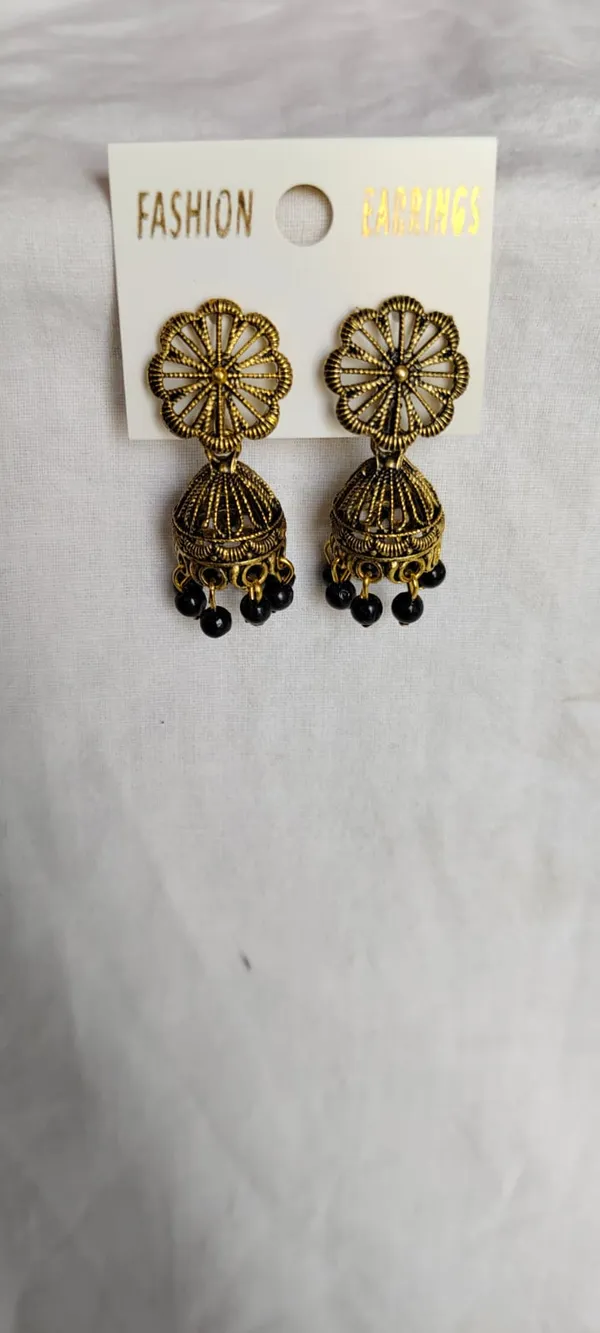 Golden_Alloy_Earrings_For_Women