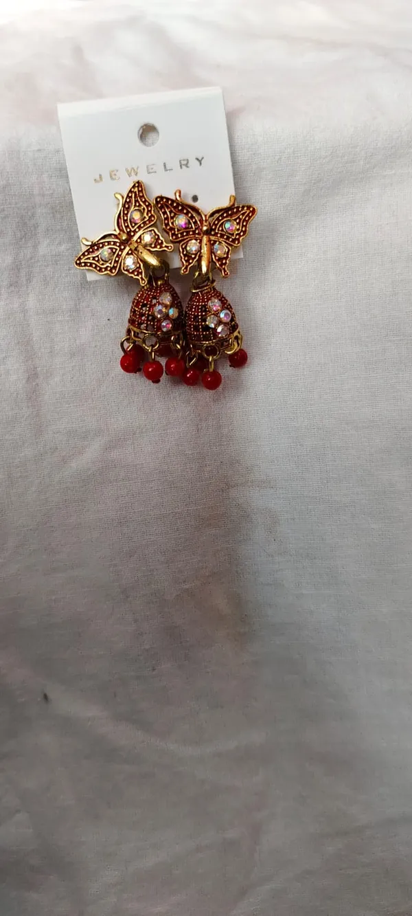 Red_And_Golden_Alloy_Earrings_For_Women