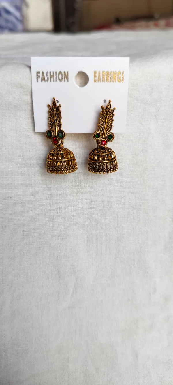 Golden_Alloy_Earrings_For_Women
