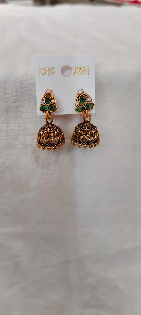 Green_And_Golden_Alloy_Traditional_Earrings_For_Women
