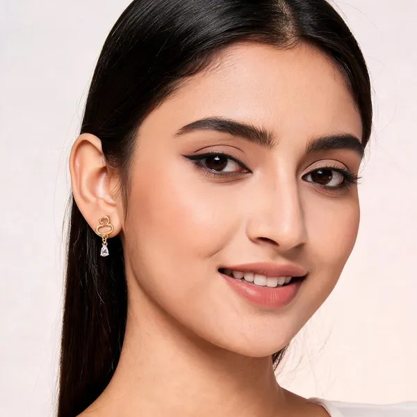 Golden_And_White_Alloy_Earrings_For_Women_And_Girls