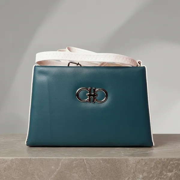 Teal_Blue_Structured_Handbag_With_Metal_Clasp_For_Women