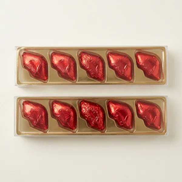 Heart_Shaped_Red_Foil_Wrapped_Chocolate_Gift_Box_Pack_Of_2