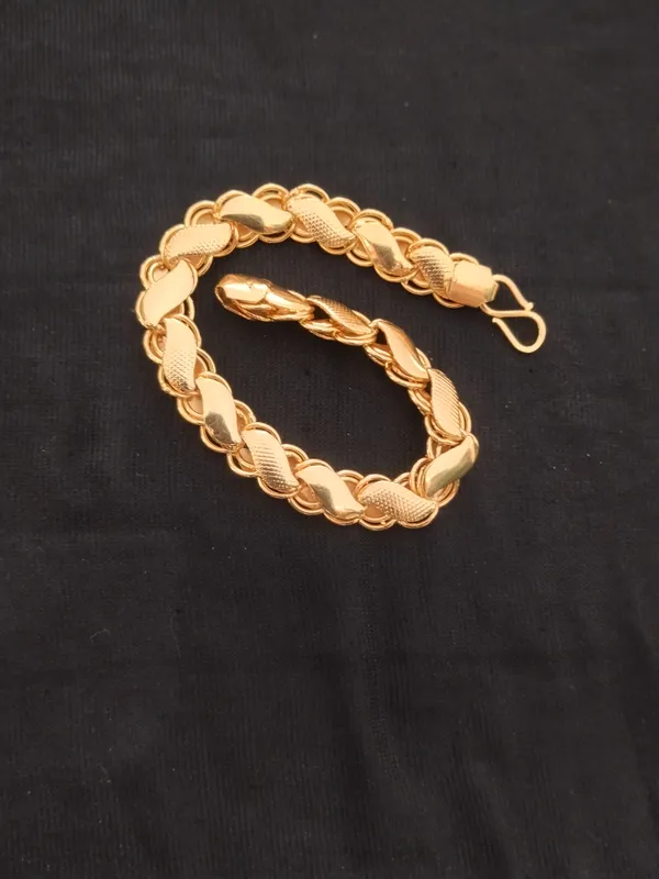Gold_Panchaloha_Textured_Chain_Bracelet_For_Men