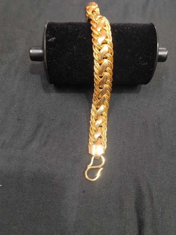 Gold_Panchaloha_Braided_Chain_Bracelet_For_Men