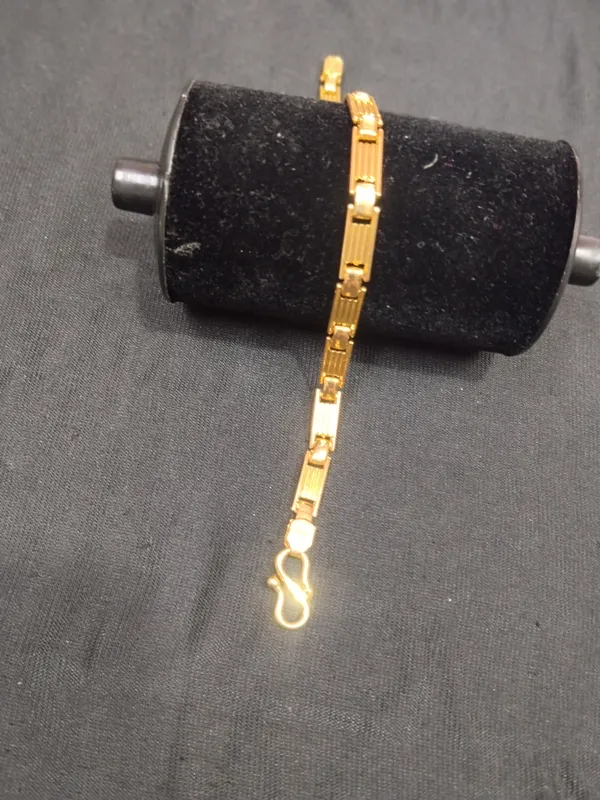 Gold_Panchaloha_Box_Chain_Bracelet_For_Men