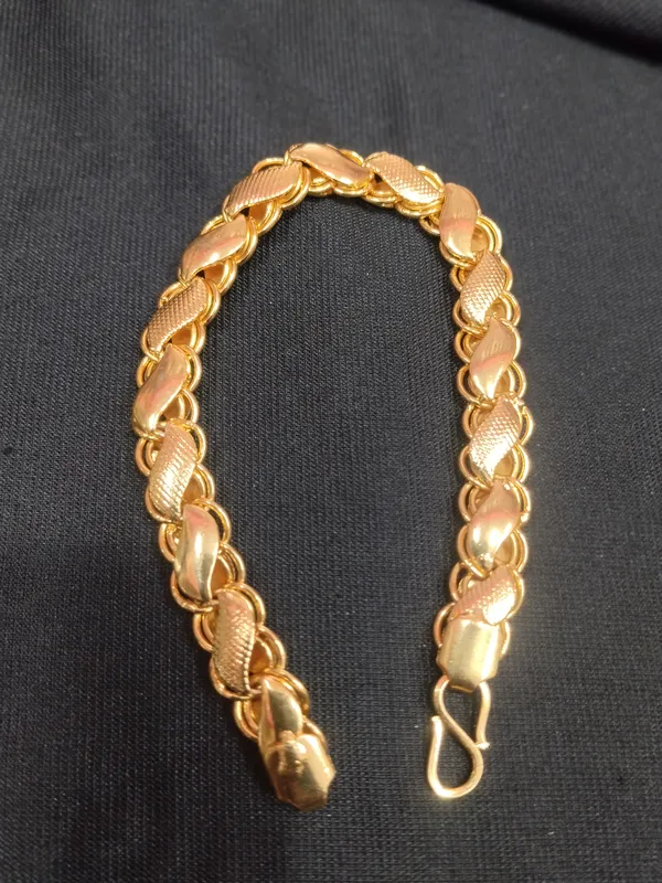 Gold_Panchaloha_Textured_Chain_Bracelet_For_Men