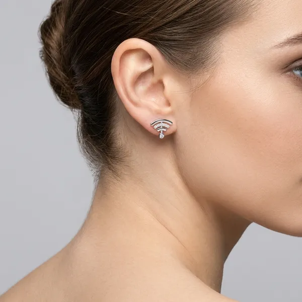 Silver_Metal_Crystal_Fan_Stud_Earrings_For_Women