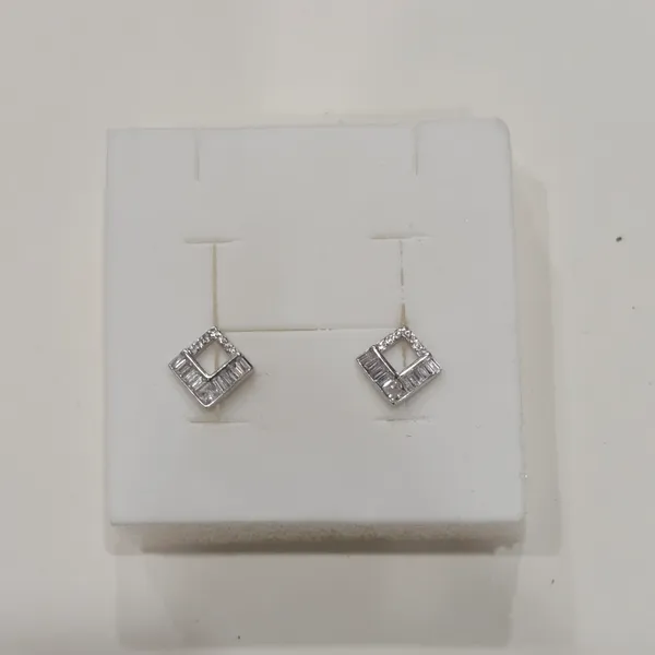 Silver_Sterling_925_Baguette_Cut_Diamond_Shape_Drop_Earrings_For_Women