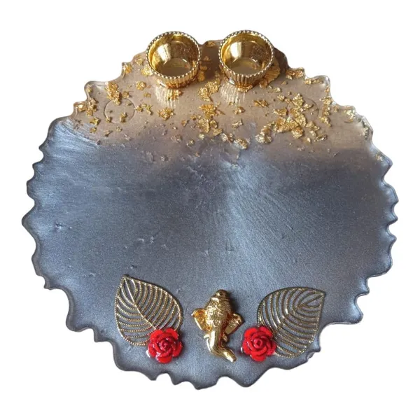 Handmade_Pooja_Thali_With_Kumkum_Holder
