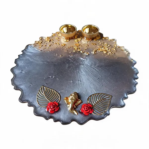 Handmade_Pooja_Thali_With_Kumkum_Holder