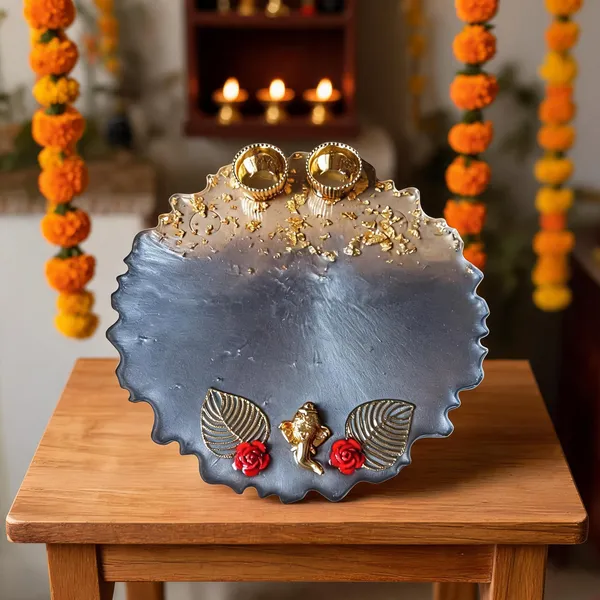 Handmade_Pooja_Thali_With_Kumkum_Holder