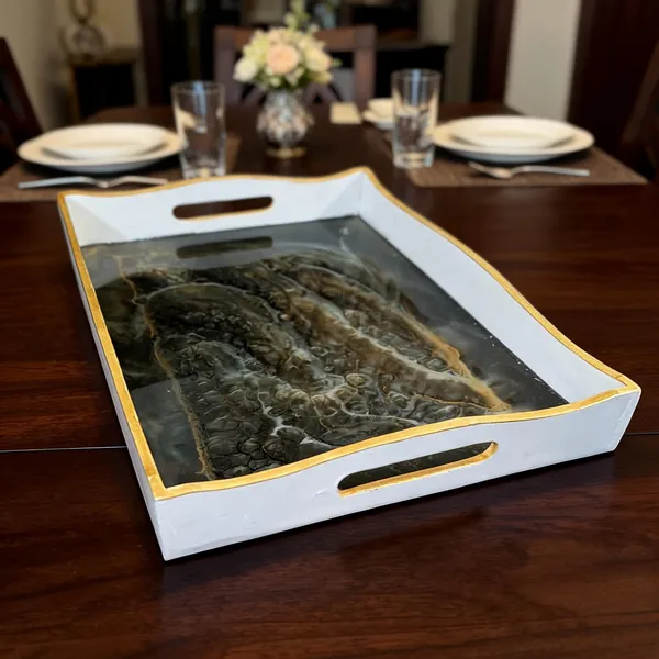 Resin_Serving_Tray_With_Handle