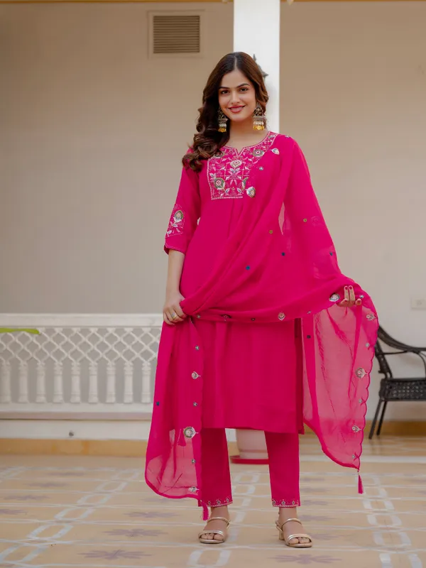 Pink_Embroidered_Kurta_Set_for_Women